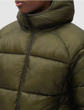 Laden Sie das Bild in den Galerie-Viewer, Arte Antwerp - Ripstop Hooded Puffer - Green Jacken Arte Antwerp