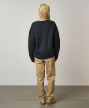 Laden Sie das Bild in den Galerie-Viewer, Gramicci - Mohair Cardigan - Charcoal Sweatshirts Gramicci