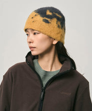Laden Sie das Bild in den Galerie-Viewer, Gramicci - Mohair Splatter Beanie - SAFRON SPLATTER Accessoires Gramicci