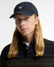 Laden Sie das Bild in den Galerie-Viewer, Barbour Sport Cap Cascade - Classic Navy Accessoires Barbour