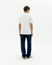 Laden Sie das Bild in den Galerie-Viewer, Thinking MU - Air Zach Tee - White T-Shirts Thinking MU