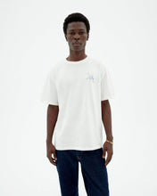 Laden Sie das Bild in den Galerie-Viewer, Thinking MU - Chiringuito Aaron Tee - White T-Shirts Thinking MU