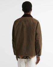 Laden Sie das Bild in den Galerie-Viewer, Barbour - Icons Transport - Brown Jacken Barbour