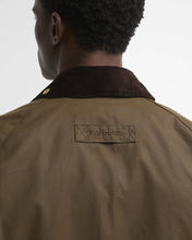 Laden Sie das Bild in den Galerie-Viewer, Barbour - Icons Transport - Brown Jacken Barbour