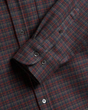 Laden Sie das Bild in den Galerie-Viewer, Portuguese Flannel - Plura - Relaxed Fit