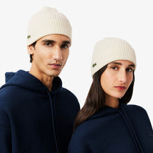 Laden Sie das Bild in den Galerie-Viewer, Lacoste - Beanie - White Accessoires Lacoste