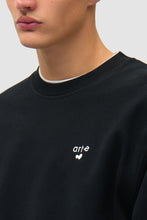 Laden Sie das Bild in den Galerie-Viewer, Arte Antwerp - Heart Crewneck Sweater - Black Pullover Arte Antwerp