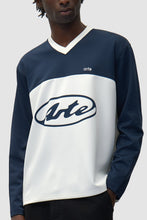 Laden Sie das Bild in den Galerie-Viewer, Arte Antwerp - Circle Logo Longsleeve - White/Navy Longsleeves Arte Antwerp