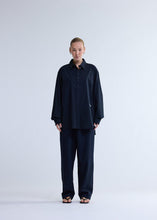 Laden Sie das Bild in den Galerie-Viewer, New Amsterdam - BEACH SHIRT BLACK Hemden New Amsterdam