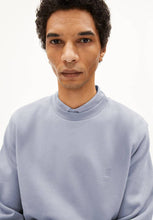 Laden Sie das Bild in den Galerie-Viewer, Armedangels - Baaro Comfort Sweatshirt - Misty Morning Pullover Armedangels