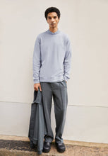 Laden Sie das Bild in den Galerie-Viewer, Armedangels - Baaro Comfort Sweatshirt - Misty Morning Pullover Armedangels