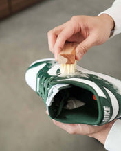 Laden Sie das Bild in den Galerie-Viewer, Jason Markk - Essential Kit 4oz. Geschenkartikel Jason Markk