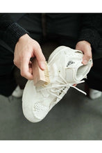 Laden Sie das Bild in den Galerie-Viewer, Jason Markk - Premium Cleaning Brush Geschenkartikel Jason Markk