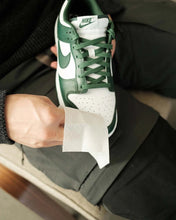 Laden Sie das Bild in den Galerie-Viewer, Jason Markk - Quick Wipes - 3 Pack Geschenkartikel Jason Markk