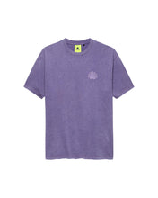 Laden Sie das Bild in den Galerie-Viewer, New Amsterdam - Logo Tee - Purple Haze T-Shirts New Amsterdam
