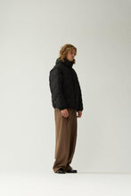 Laden Sie das Bild in den Galerie-Viewer, New Amsterdam - New Amsterdam, Detachable Jacket AW26, Black
