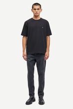 Laden Sie das Bild in den Galerie-Viewer, Samsøe Samsøe - Cosmo Jeans 14605 - Black Blizzard Hosen Samsøe Samsøe
