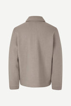 Laden Sie das Bild in den Galerie-Viewer, Samsøe Samsøe - Hannes Full Zip - Elephant Skin Pullover Samsøe Samsøe
