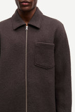 Laden Sie das Bild in den Galerie-Viewer, Samsøe Samsøe - Hannes Full Zip - Turkish Coffee Pullover Samsøe Samsøe
