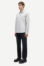 Laden Sie das Bild in den Galerie-Viewer, Samsøe Samsøe - Sadamon J Shirt 13072 - Sedona Sage St. Hemden Samsøe Samsøe
