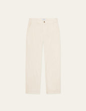 Laden Sie das Bild in den Galerie-Viewer, Les Deux - Oscar Chino Pants -Eggnog white Hosen Les Deux
