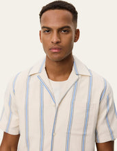 Laden Sie das Bild in den Galerie-Viewer, Les Deux - Lawson Stripe SS Shirt - Eggnog White Hemden Les Deux
