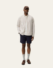 Laden Sie das Bild in den Galerie-Viewer, Les Deux - Konrad Striped Oxford Shirt - Eggnog whtie Sweatshirts Les Deux
