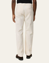 Laden Sie das Bild in den Galerie-Viewer, Les Deux - Oscar Chino Pants -Eggnog white Hosen Les Deux
