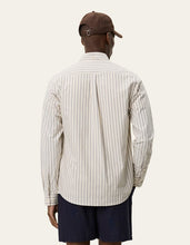 Laden Sie das Bild in den Galerie-Viewer, Les Deux - Konrad Striped Oxford Shirt - Eggnog whtie Sweatshirts Les Deux
