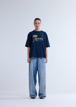 Laden Sie das Bild in den Galerie-Viewer, New Amsterdam - RESORTS TEE NAVY BLAZER T-Shirts New Amsterdam
