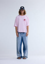 Laden Sie das Bild in den Galerie-Viewer, New Amsterdam - CORPORATE LOGO TEE PINK LADY T-Shirts New Amsterdam

