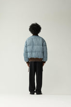 Laden Sie das Bild in den Galerie-Viewer, New Amsterdam - REVERSIBLE BOMBER JACKET BROWN Jacken New Amsterdam
