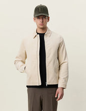 Laden Sie das Bild in den Galerie-Viewer, Les Deux - Corduroy Zipper Coach Jacket - Ivory Jacken Les Deux
