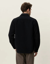 Laden Sie das Bild in den Galerie-Viewer, Les Deux - Bouclé Overshirt - Black Sweatshirts Les Deux
