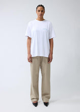 Laden Sie das Bild in den Galerie-Viewer, New Amsterdam - Love Connect Tee - White T-Shirts New Amsterdam
