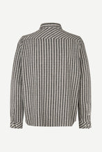 Laden Sie das Bild in den Galerie-Viewer, Samsøe Samsøe - SARYAN O SHIRT - Brown Ch
