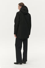 Laden Sie das Bild in den Galerie-Viewer, Welter Shelter - Parka Long Marinero - Black Jacken Welter Shelter
