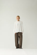 Laden Sie das Bild in den Galerie-Viewer, New Amsterdam - LOGO LONGSLEEVE WAFFLE - WHITE
