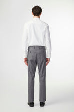 Laden Sie das Bild in den Galerie-Viewer, NN07 - Bill Tapered Hose - Dunkelgrau Hosen NN07
