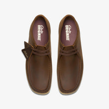 Laden Sie das Bild in den Galerie-Viewer, Clarks - Wallabee - Beeswax
