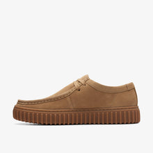 Laden Sie das Bild in den Galerie-Viewer, Clarks - Torhill Lo - Dunkles Sand-Wildleder Schuhe Clarks
