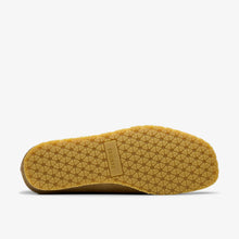 Laden Sie das Bild in den Galerie-Viewer, Clarks - Godney Lace - Dunkles Sand-Wildleder Schuhe Clarks
