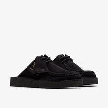 Laden Sie das Bild in den Galerie-Viewer, Clarks - Desert Nomad Mule - Schwarzes Wildleder Schuhe Clarks

