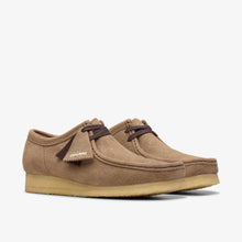 Laden Sie das Bild in den Galerie-Viewer, Clarks - Wallabe - Wolfbeiges Veloursleder Schuhe Clarks
