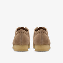 Laden Sie das Bild in den Galerie-Viewer, Clarks - Wallabe - Wolfbeiges Veloursleder Schuhe Clarks
