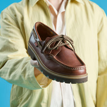 Laden Sie das Bild in den Galerie-Viewer, Clarks - Wallabee - Cleyhill Boat Braunes Leder
