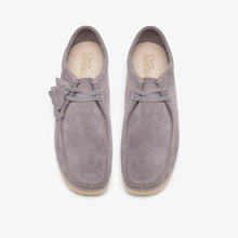 Laden Sie das Bild in den Galerie-Viewer, Clarks - Wallabee - Graues Veloursleder Schuhe Clarks
