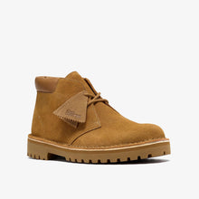 Laden Sie das Bild in den Galerie-Viewer, Clarks - DSRT 2456 Rock - Hellbraunes Wildleder Schuhe Clarks

