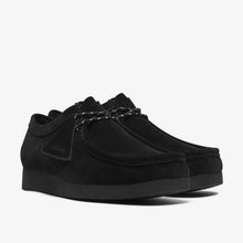Laden Sie das Bild in den Galerie-Viewer, Clarks - Wallabee Lite - Schwarz/Schwarzes Wildleder
