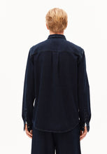 Laden Sie das Bild in den Galerie-Viewer, Armedangels -   Welt Pocket Denim Shirt - Aube
